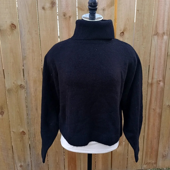 & Other Stories Black turtle neck Open Back Cropped Sweater S - Picture 1 of 8